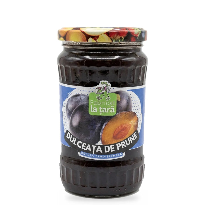 Borcan de 370 ml de Dulceață de Prune Fabricat la Țară, dulceață de casă tradițională, pe fundal alb