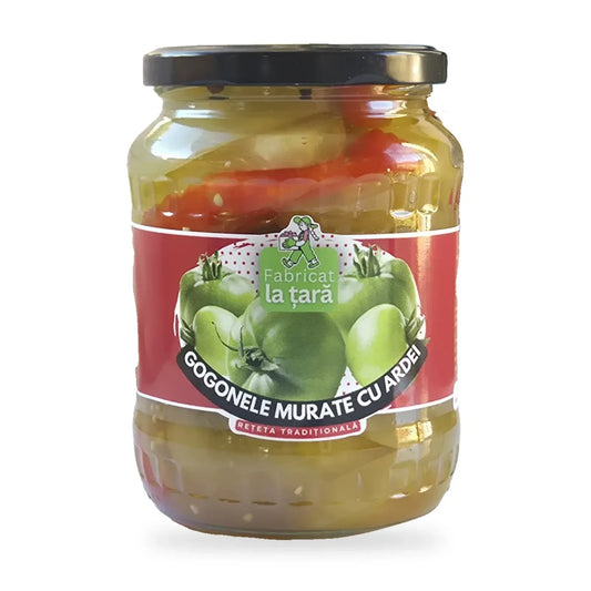Borcan de 720 ml de Gogonele Murate cu Ardei Fabricat la Țară, murături de casă tradiționale, pe fundal alb