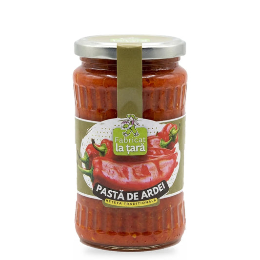 Borcan de 370 ml de Pastă de Ardei Fabricat la Țară, pastă de ardei de casă, pe fundal alb